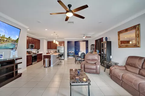 Living - 4147 Rosa Dr, Lighthouse Point, FL 33064 photo 2 of 2