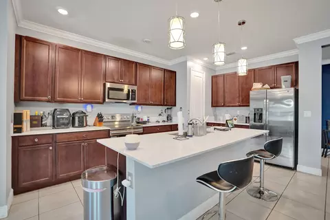 Kitchen - 4147 Rosa Dr, Lighthouse Point, FL 33064 photo 4 of 4