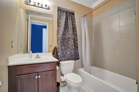 Bath - 4147 Rosa Dr, Lighthouse Point, FL 33064 photo 2 of 3