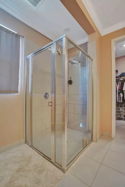 Bath - 4147 Rosa Dr, Lighthouse Point, FL 33064 photo 1 of 3
