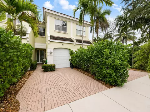 1226 NE 14th Ave, Fort Lauderdale, FL 33304