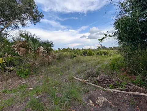 3015 64th St W, Lehigh Acres, FL 33971