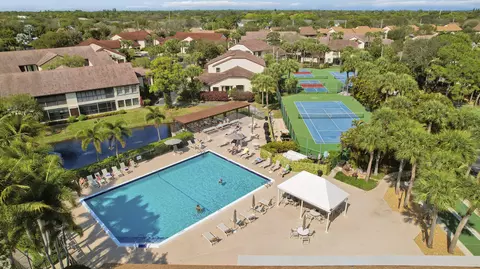 3254 Jog Park Dr, Greenacres, FL 33467