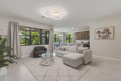 4601 Pinehurst Trl E, Oakland Park, FL 33309