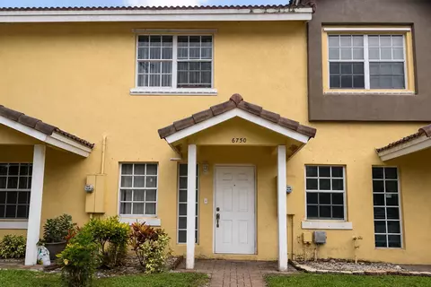 6750 Sienna Club Dr #6750, Lauderhill, FL 33319