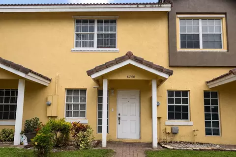 6750 Sienna Club Dr #6750, Lauderhill, FL 33319