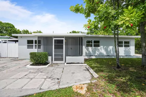 1751 Lauderdale Manor Dr, Fort Lauderdale, FL 33311
