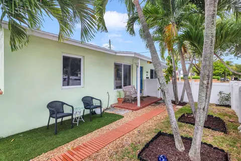 900 Sunset Rd, West Palm Beach, FL 33401