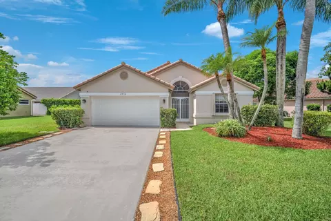 8576 Windy Cir, Boynton Beach, FL 33472