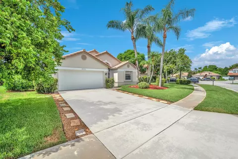 8576 Windy Cir, Boynton Beach, FL 33472