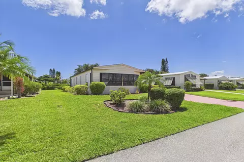7831 SE Shenandoah Dr, Hobe Sound, FL 33455