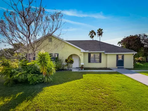 1462 SE North Balcourt Ct SE, Port Saint Lucie, FL 34952