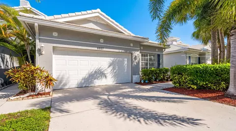 6957 Blue Skies Dr, Lake Worth, FL 33463