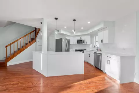 Kitchen - 169 Seabreeze Cir, Jupiter, FL 33477 photo 1 of 4