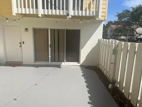 Exterior - 169 Seabreeze Cir, Jupiter, FL 33477 photo 4 of 5