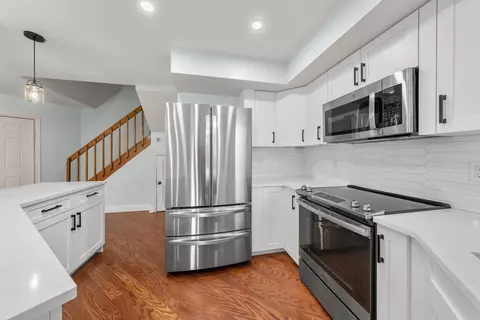 Kitchen - 169 Seabreeze Cir, Jupiter, FL 33477 photo 2 of 4