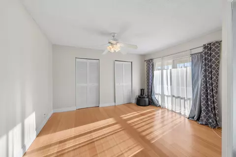 Bedroom - 169 Seabreeze Cir, Jupiter, FL 33477 photo 2 of 2