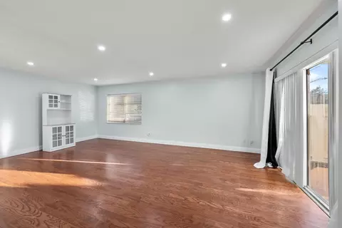 Living - 169 Seabreeze Cir, Jupiter, FL 33477 photo 3 of 4