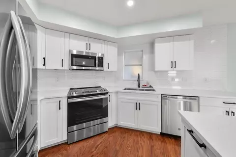 Kitchen - 169 Seabreeze Cir, Jupiter, FL 33477 photo 3 of 4