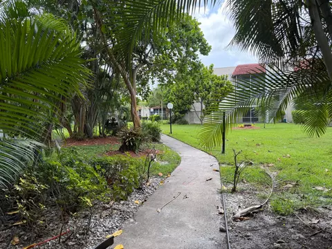 3511 Inverrary Dr #208, Lauderhill, FL 33319