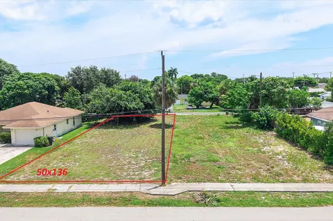 229 SW 6th Ave, Delray Beach, FL 33444