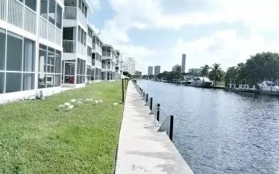 465 Paradise Isle Blvd #307, Hallandale Beach, FL 33009
