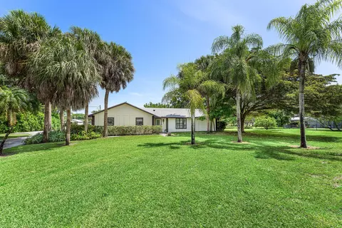 3725 Lone Pine Rd, Delray Beach, FL 33445