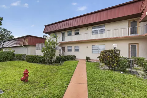 12020 W Greenway Dr #101, Royal Palm Beach, FL 33411