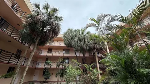 2830 Somerset Dr #104N, Lauderdale Lakes, FL 33311