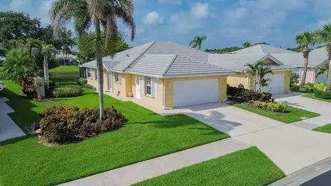 1276 NW Bentley Cir #B, Port Saint Lucie, FL 34986