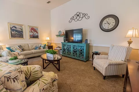 1276 NW Bentley Cir #B, Port Saint Lucie, FL 34986