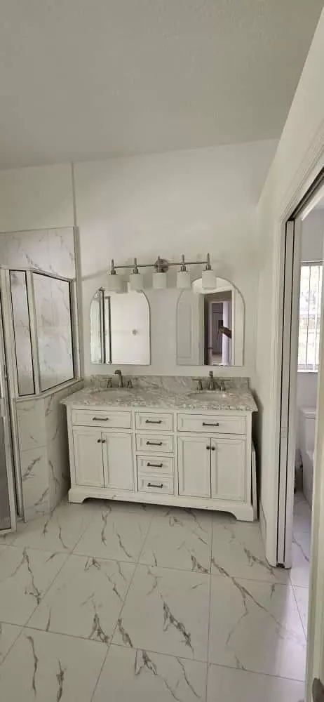 Bath - 15941 Mellen Ln, Jupiter, FL 33478 photo 1 of 3