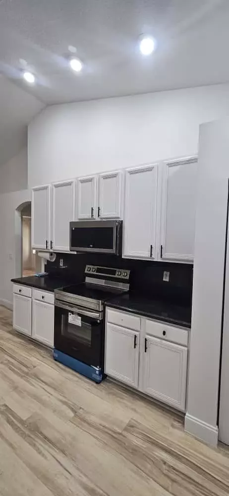Kitchen - 15941 Mellen Ln, Jupiter, FL 33478 photo 3 of 3