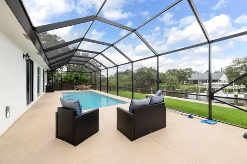314 NE Surfside Ave, Port Saint Lucie, FL 34983