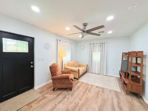 Living - 1728 SW 8th St, Okeechobee, FL 34974 photo 2 of 3