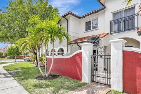 3513 NW 29th Ct, Lauderdale Lakes, FL 33311