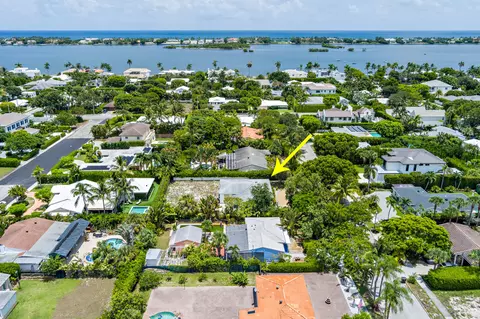 223 Ashworth St, West Palm Beach, FL 33405
