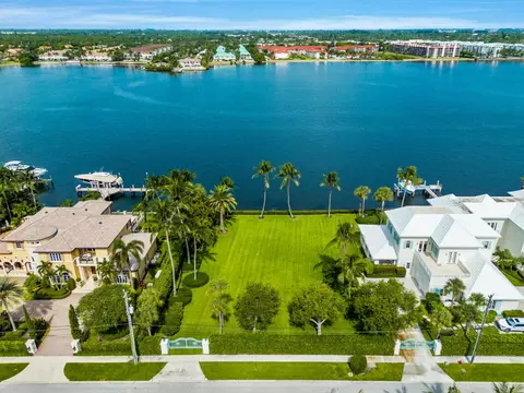 1285 Lands End Rd, Manalapan, FL 33462