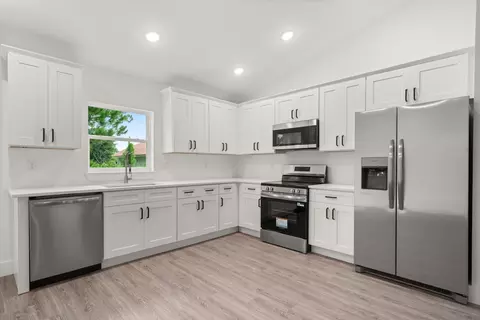 Kitchen - 5507 Sopera Dr, Sebring, FL 33872 photo 1 of 1