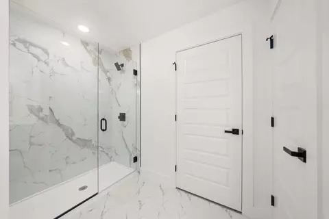 Bath - 5507 Sopera Dr, Sebring, FL 33872 photo 3 of 7