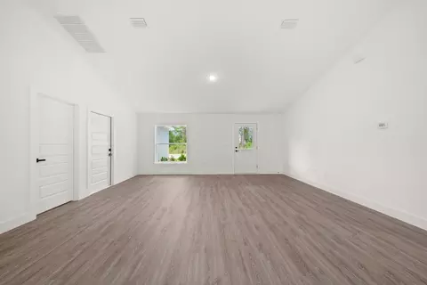 Living - 5507 Sopera Dr, Sebring, FL 33872 photo 2 of 4