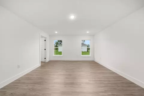 Living - 5507 Sopera Dr, Sebring, FL 33872 photo 4 of 4