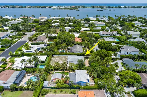 223 Ashworth St, West Palm Beach, FL 33405
