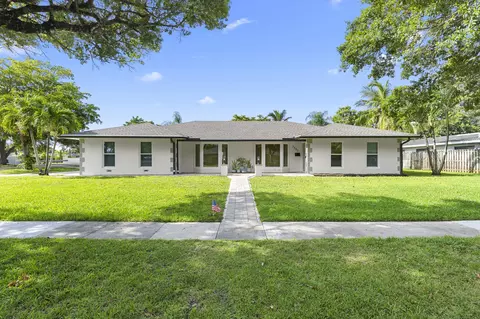 7381 NW 9th St, Plantation, FL 33317