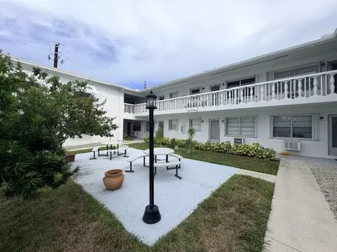 315 7th Ave S #6B, Lake Worth Beach, FL 33460