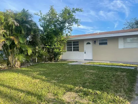 6902 SW 15th St, North Lauderdale, FL 33068