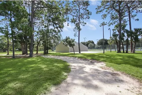 1901 19th Ln, Palm Beach Gardens, FL 33418