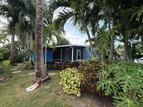 2207 NW 14th Ave #LOT 528, Boynton Beach, FL 33436