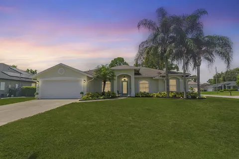 1392 SW Tadlock Ave, Port Saint Lucie, FL 34953