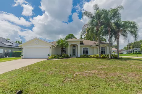 1392 SW Tadlock Ave, Port Saint Lucie, FL 34953